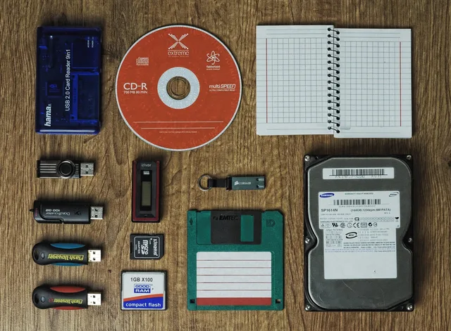 usb, memory card, cd, data, flash, storage, store, technology, drive, portable, backup, hardware, computer, information, key, microdrive, keychain, usbkey, cable, digital, plug, electronic, stick, symbol, electrical, brown computer, brown technology, brown laptop, brown data, brown digital, brown information, brown key, brown memory, usb, backup, backup, backup, backup, backup. Image versus file, chain versus full: comparing backup architectures