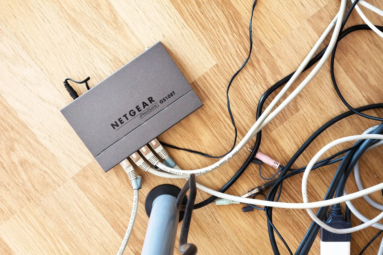 network connection, router, data network, network, company, workplace, office, cable, router, router, router, router, router. Network security comparison: the architecture forks and the products on each side